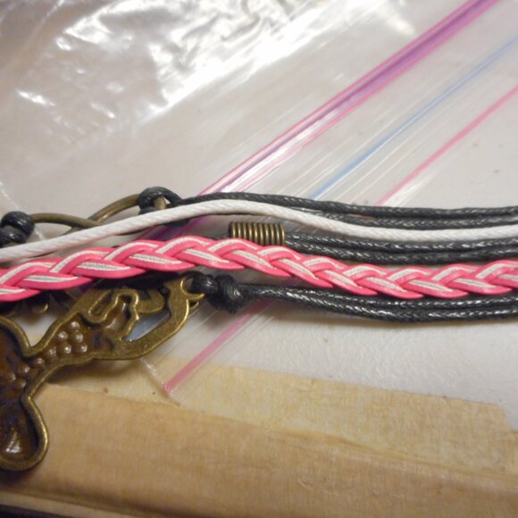 Multi Strand Mulit Charm, bracelet, Pink Black White ... new without tags - Picture 9 of 9